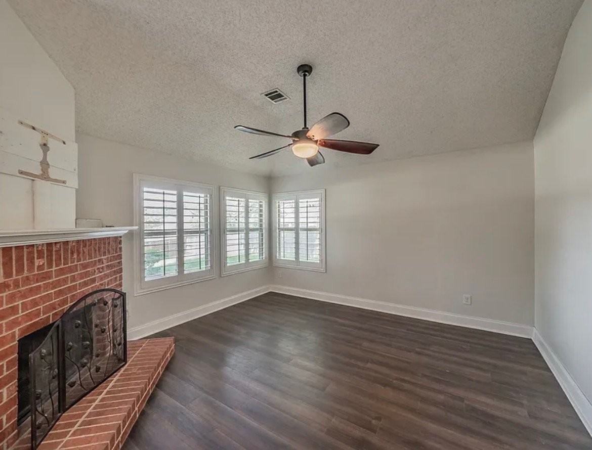 4809 Summit Cir - Photo 2 of 6