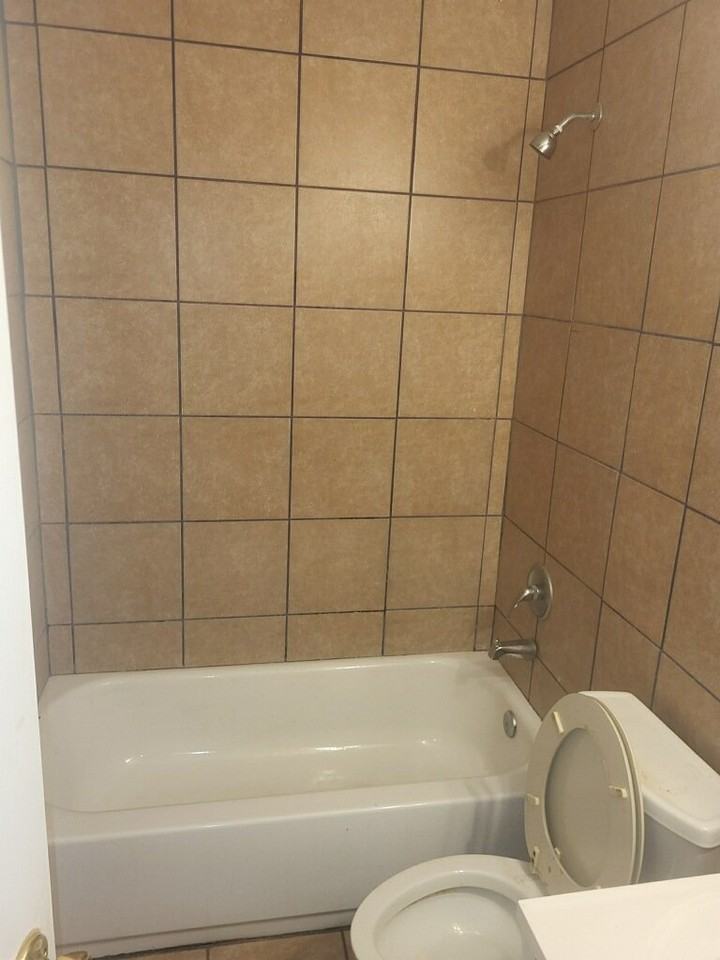 2300 Live Oak St #3 - Photo 6 of 13