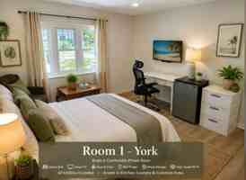 featured image of 4421 York Dr