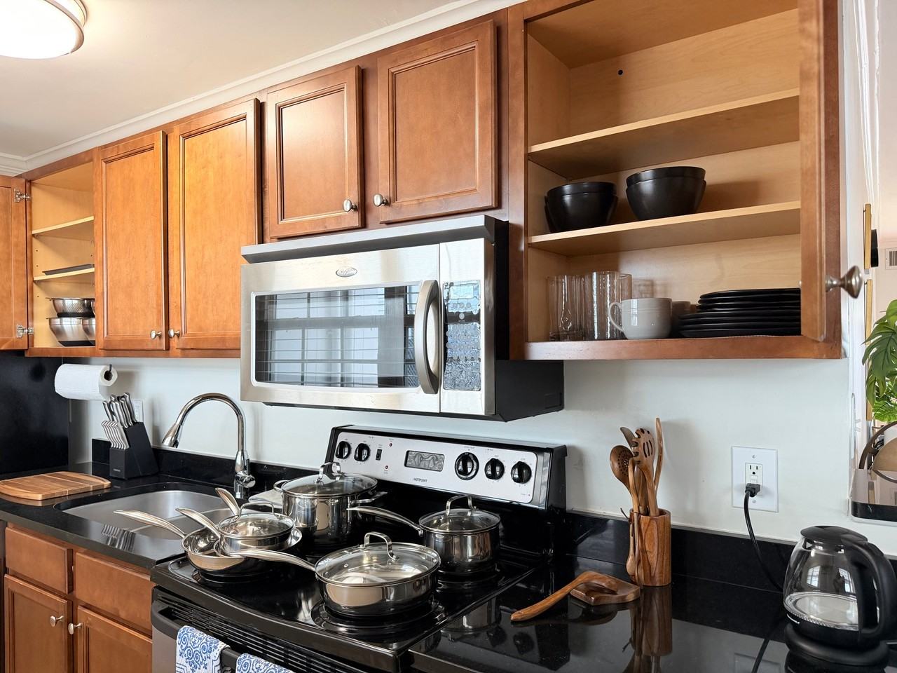 897 N Highland Ave Ne #A9 - Photo 4 of 17