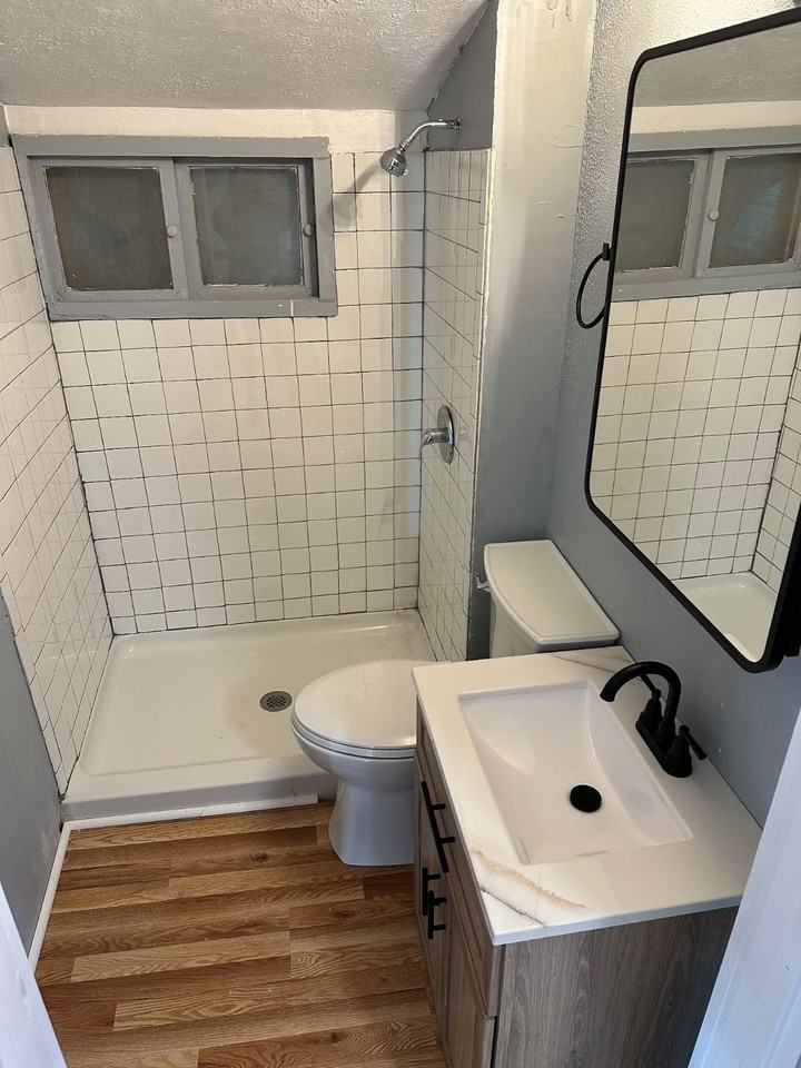737 Belmont Ave - Photo 5 of 17