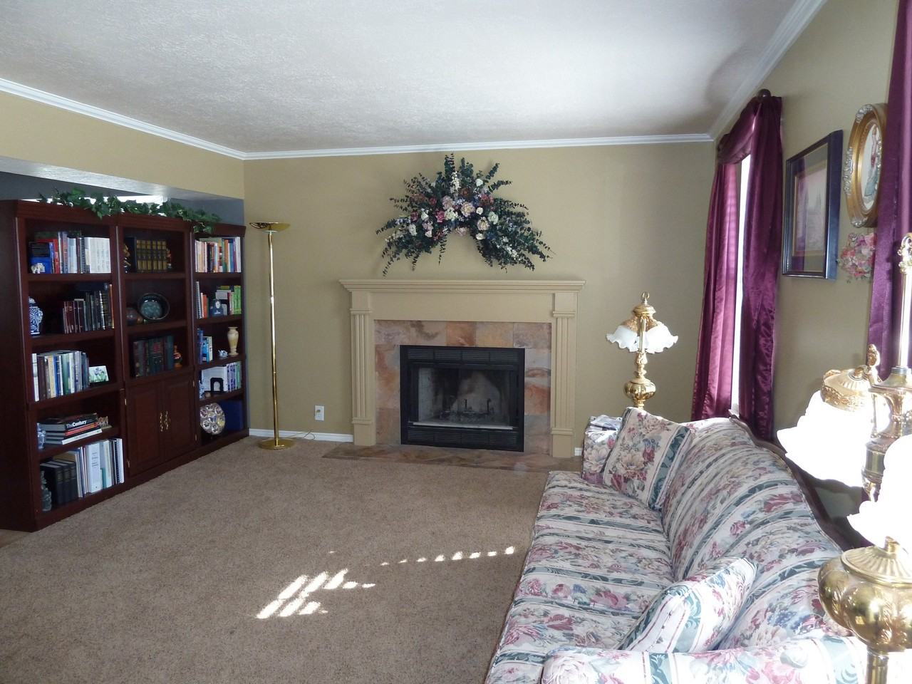 571 E St - Photo 6 of 27
