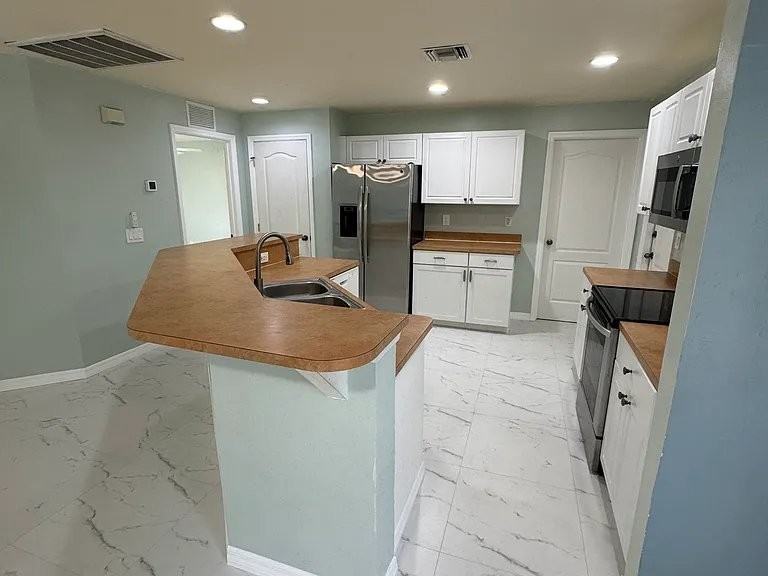 329 Oklahoma Ave - Photo 4 of 8