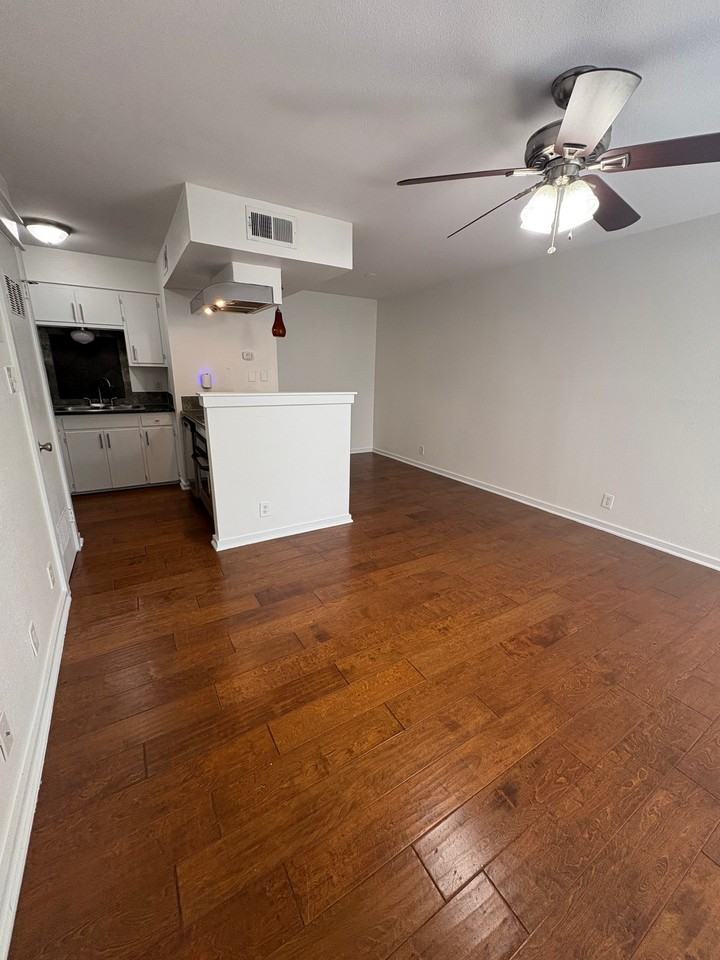 1405 Hartford Rd #106 - Photo 2 of 16