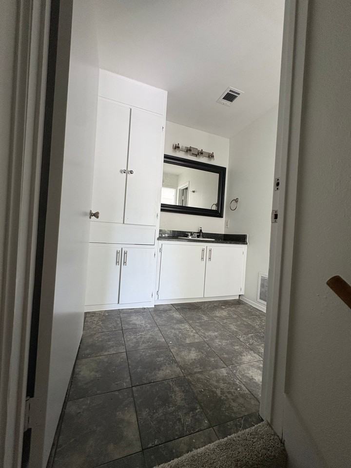 1405 Hartford Rd #106 - Photo 6 of 16