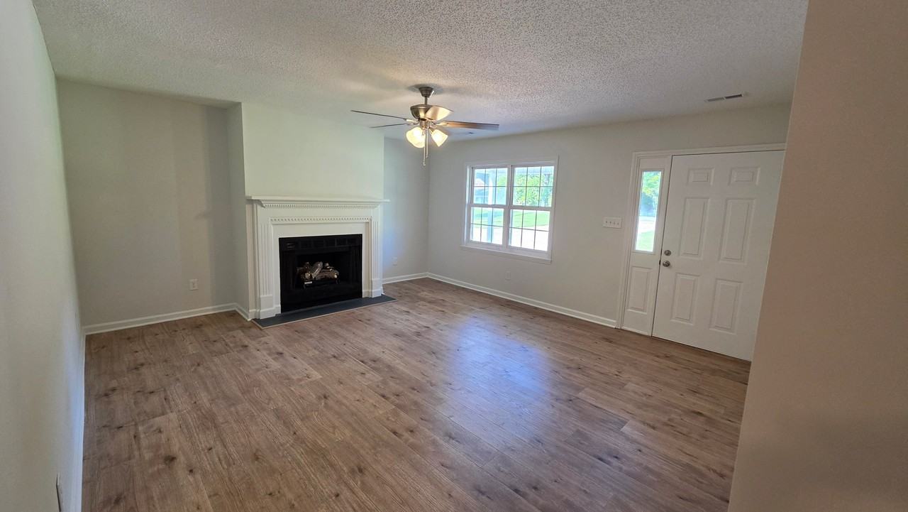 865 Lewisville Vienna Rd - Photo 2 of 18