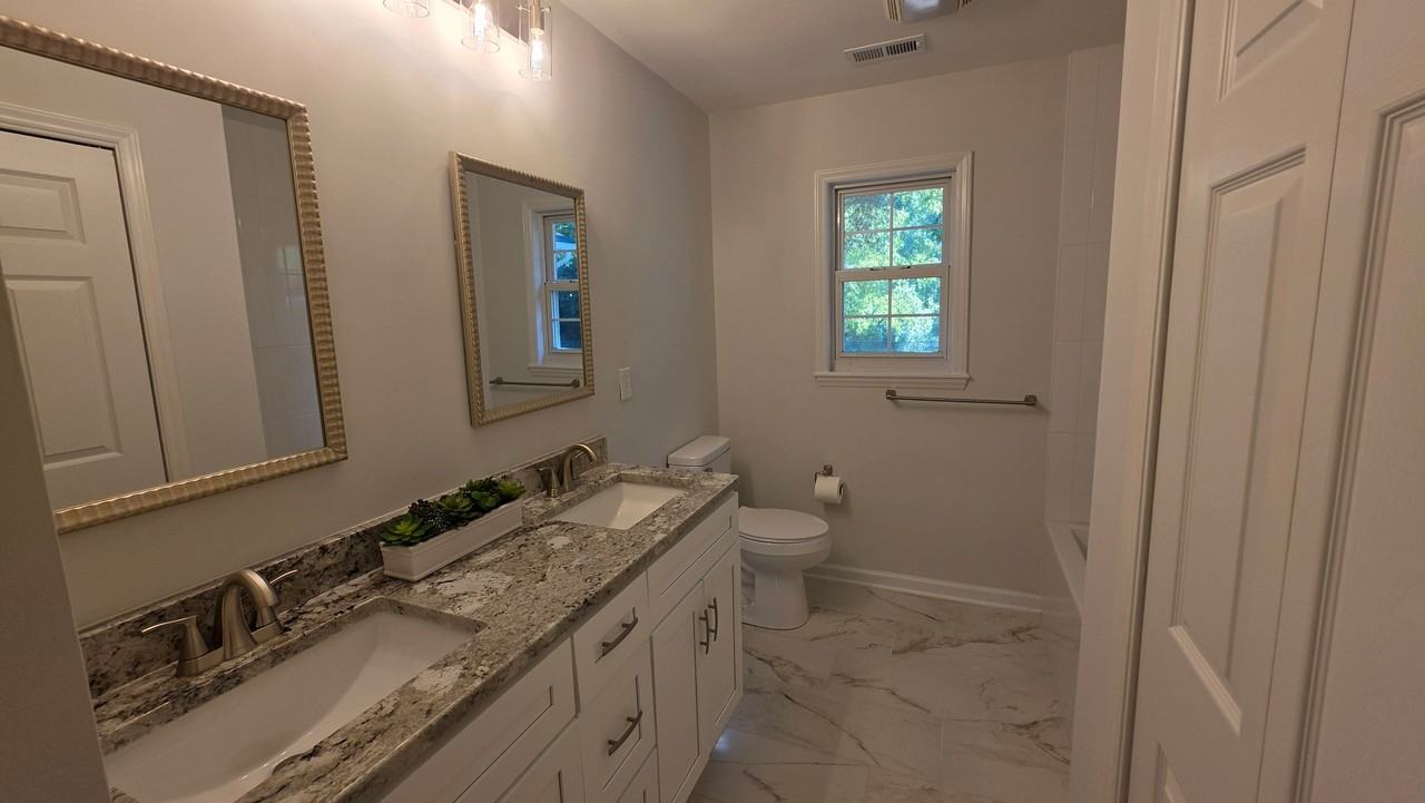 865 Lewisville Vienna Rd - Photo 4 of 18