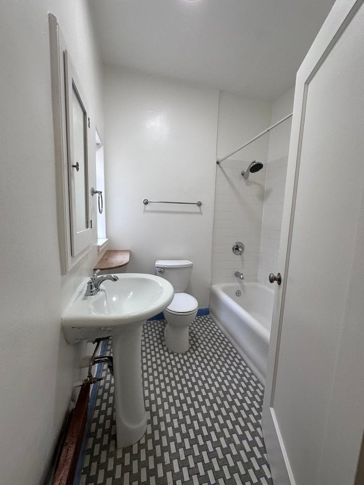 2208 Carroll St #101 - Photo 7 of 13