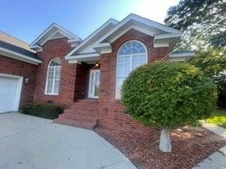 3023 Pointe Dr - Photo 2 of 19