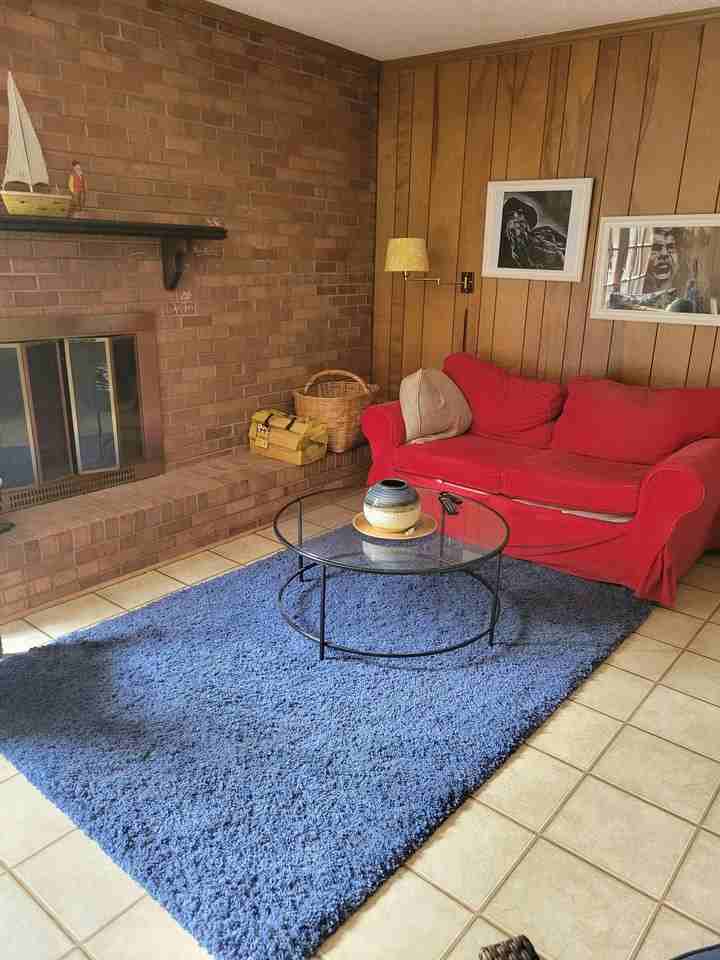 2730 Edinburg Dr - Photo 2 of 3