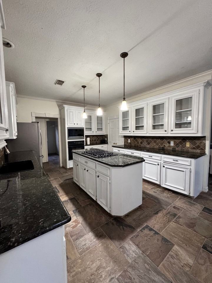 8215 Turnmill Ct - Photo 5 of 19