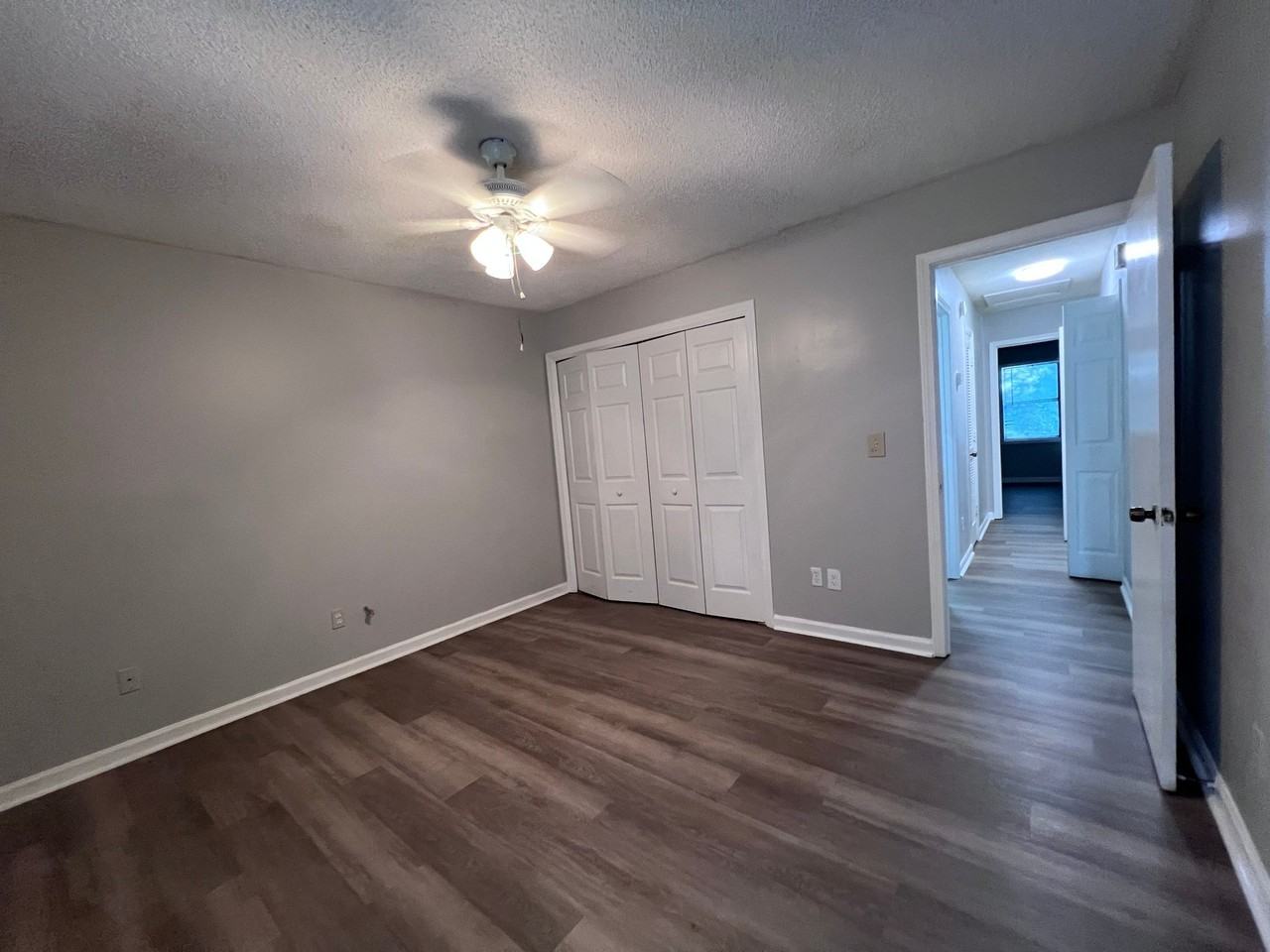 4009 Hawthorne Cir Se #2 - Photo 4 of 10
