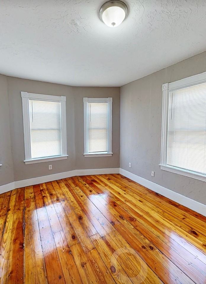 159 Millbury St #2 - Photo 4 of 12