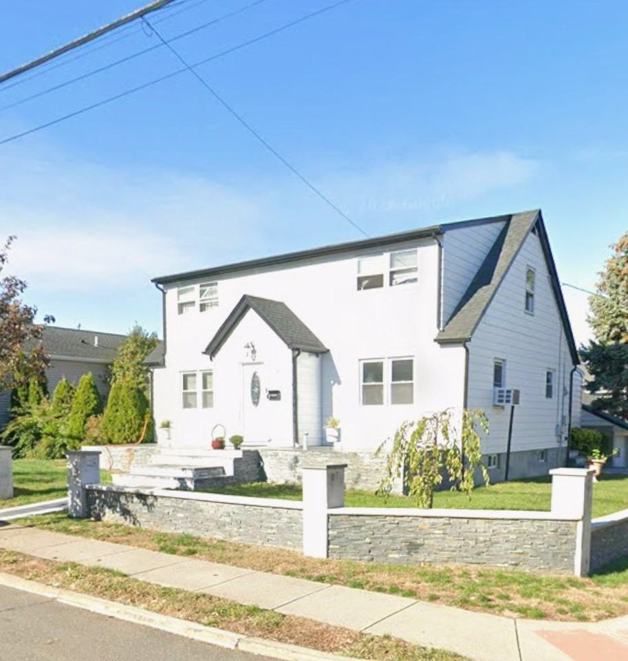 256 Grove St
