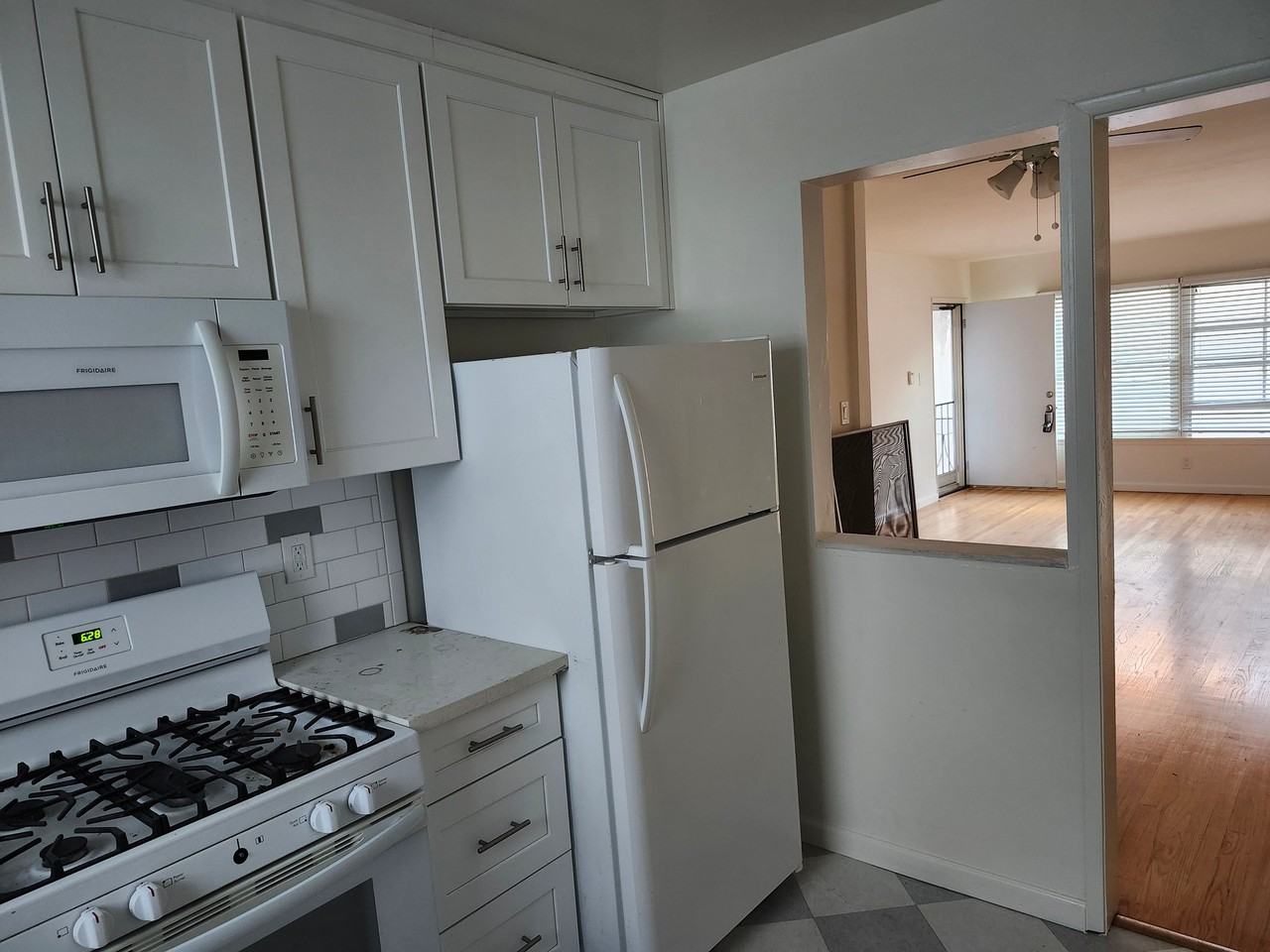 1051 S Bedford St #6 - Photo 6 of 13