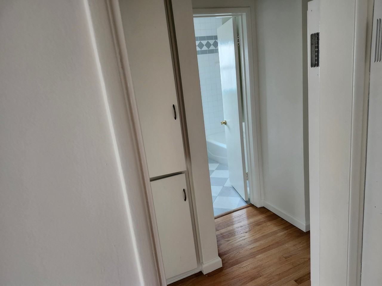 1051 S Bedford St #6 - Photo 7 of 13