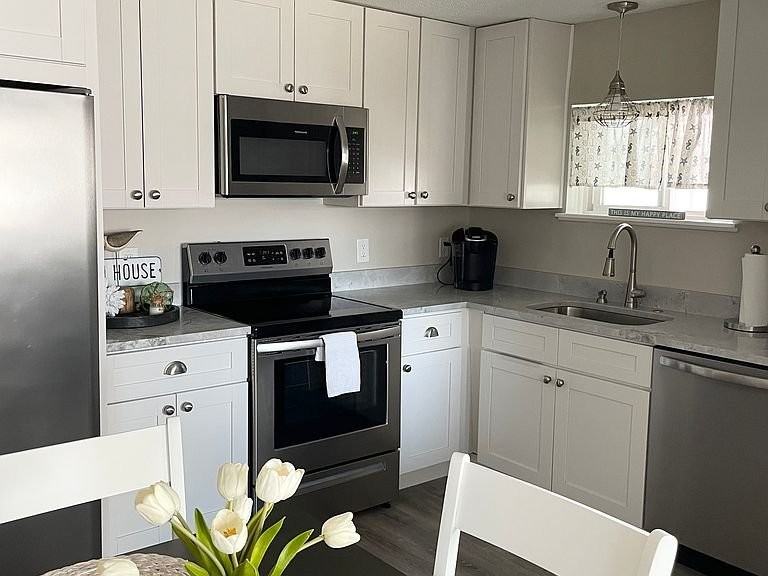 7 Duston Ave #D - Photo 4 of 10