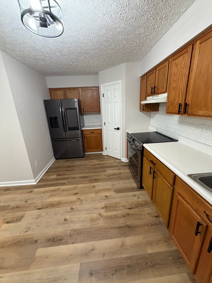 79 Hickory Ln - Photo 6 of 20