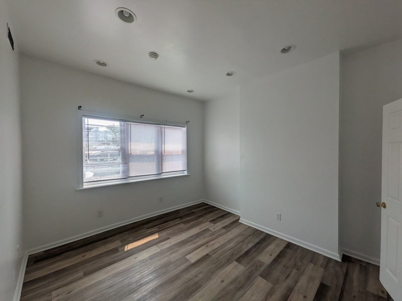 1533 Orthodox St #1 - Photo 4 of 18