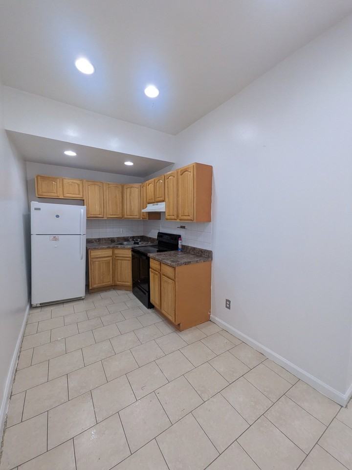 1533 Orthodox St #1 - Photo 7 of 18