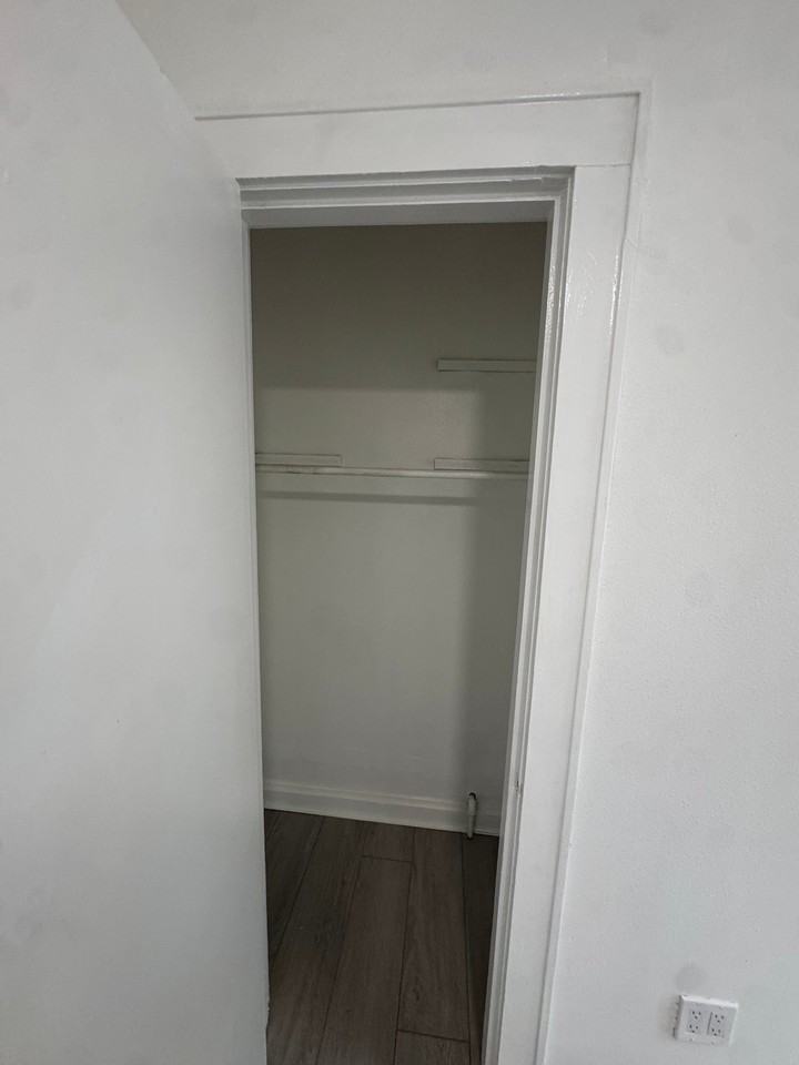 117 Ease College St - Photo 5 of 13