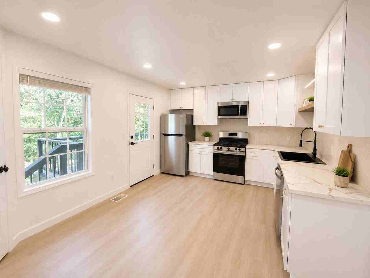 175 Crawford Hill Rd - Photo 5 of 18