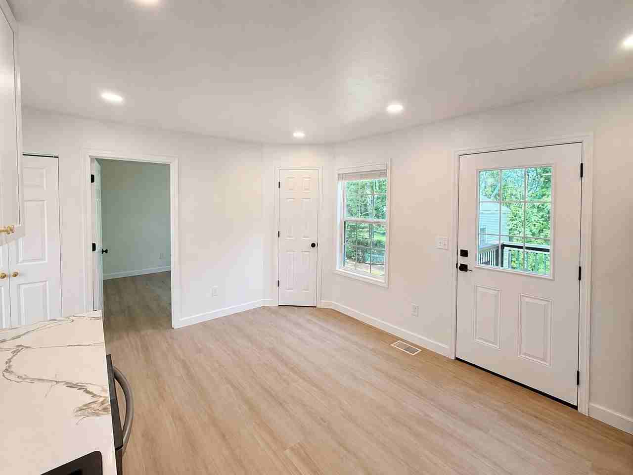 175 Crawford Hill Rd - Photo 7 of 18