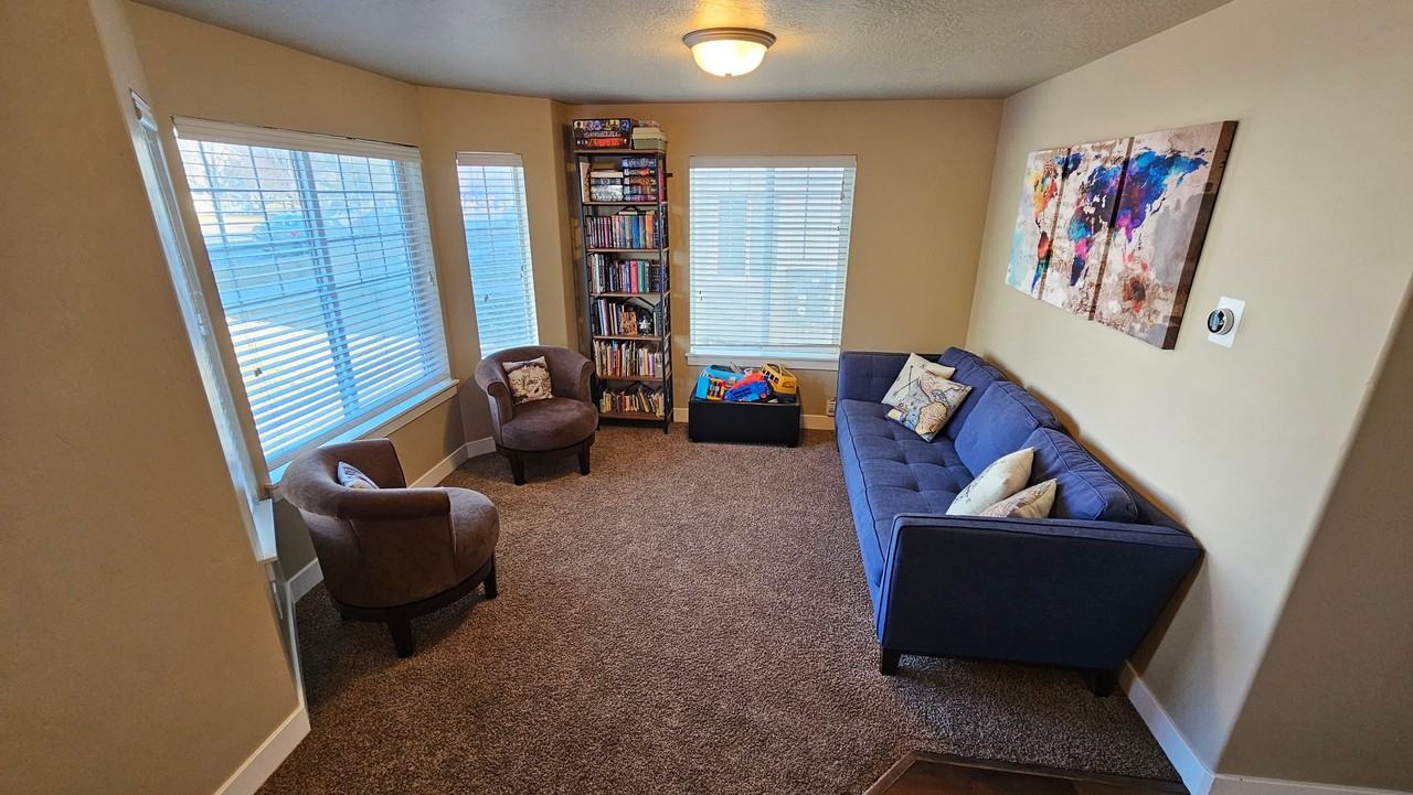 1143 Independence Ave - Photo 2 of 18