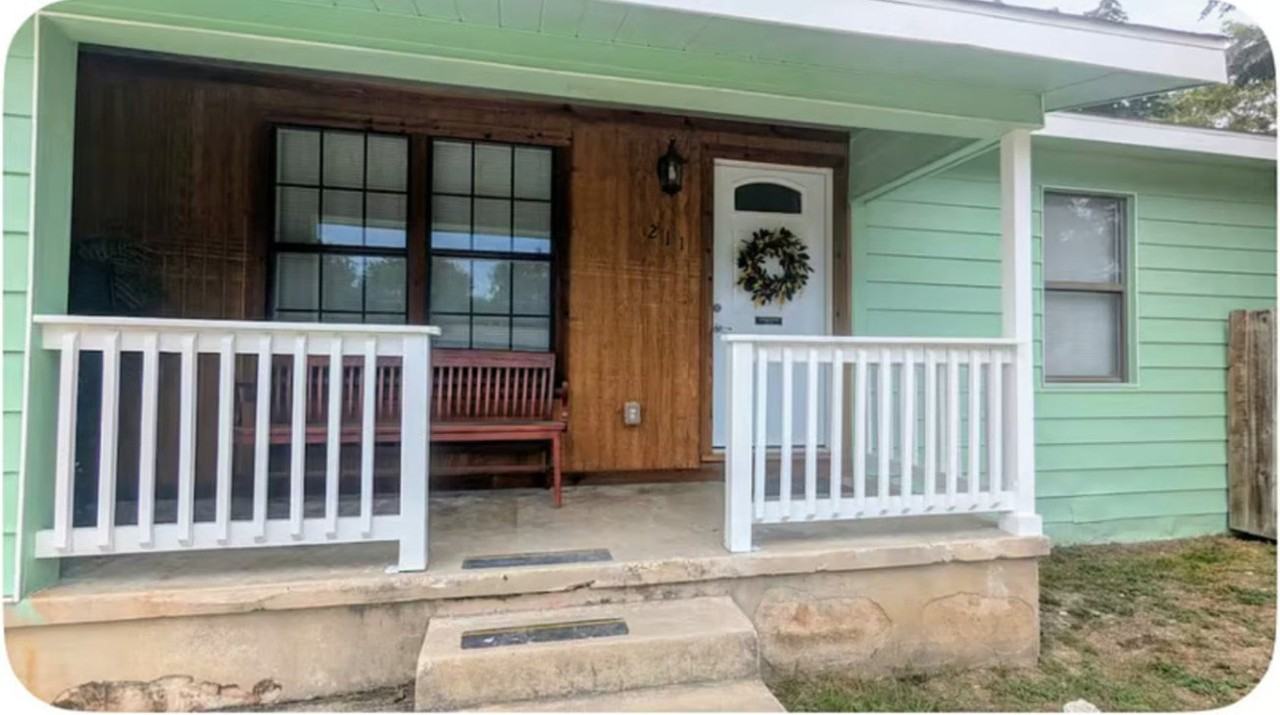 211 Belfast Dr - Photo 2 of 14