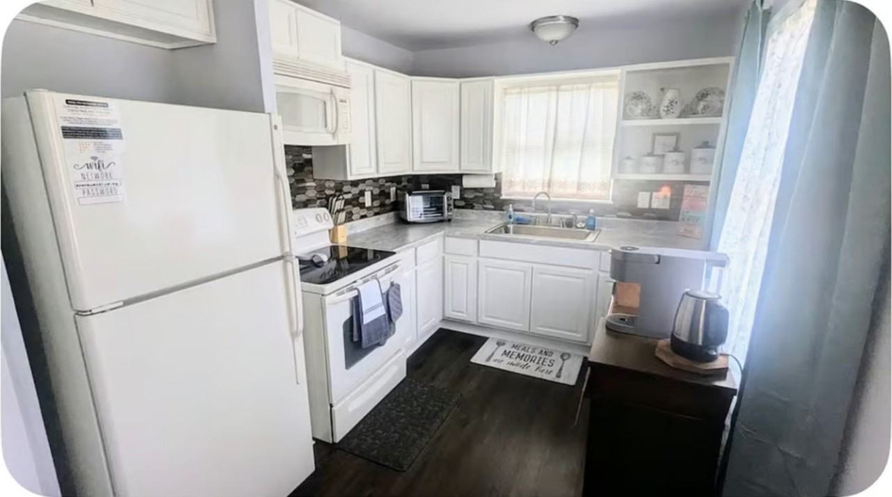 211 Belfast Dr - Photo 4 of 14