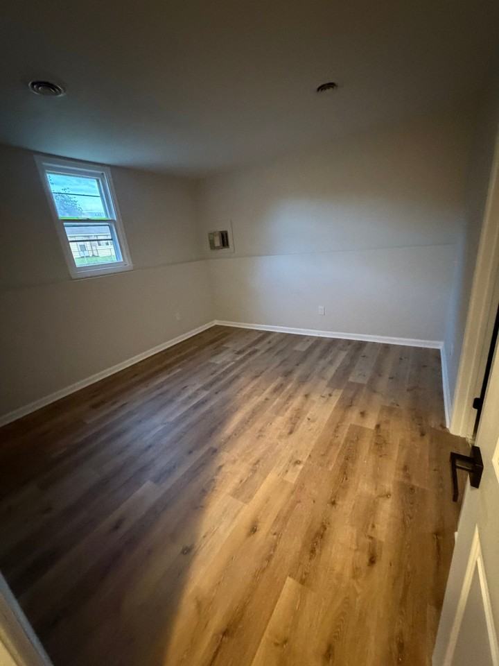 251 Locust Ln - Photo 3 of 20