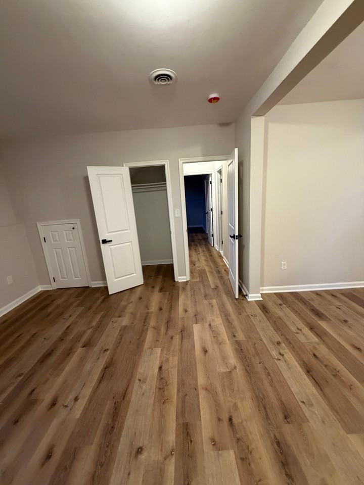 251 Locust Ln - Photo 7 of 20