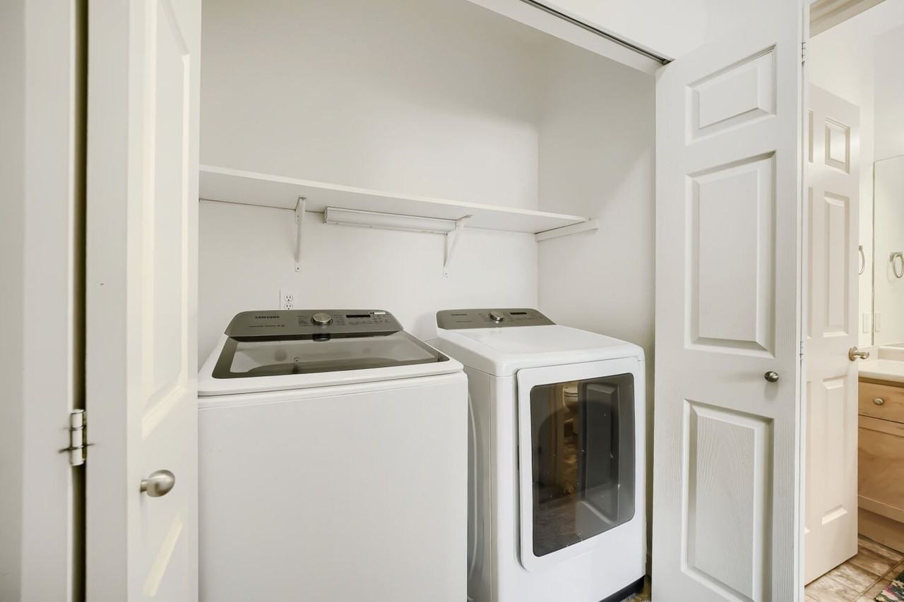 25025 Se Klahanie Blvd #B202 - Photo 3 of 15