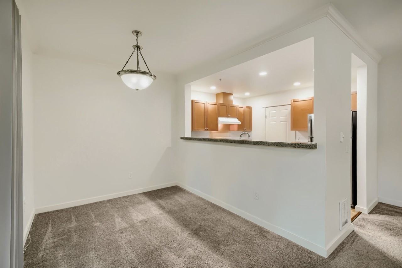 25025 Se Klahanie Blvd #B202 - Photo 7 of 15
