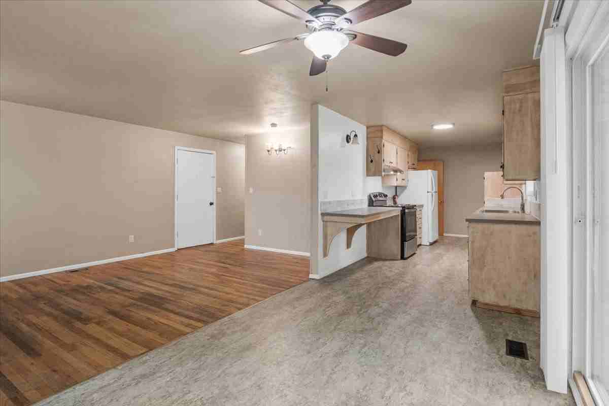 838 Nw 28th St #838 - Photo 5 of 17