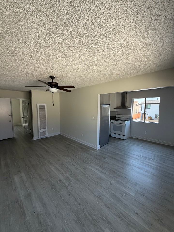 217 E 24th St #5 - Photo 3 of 13