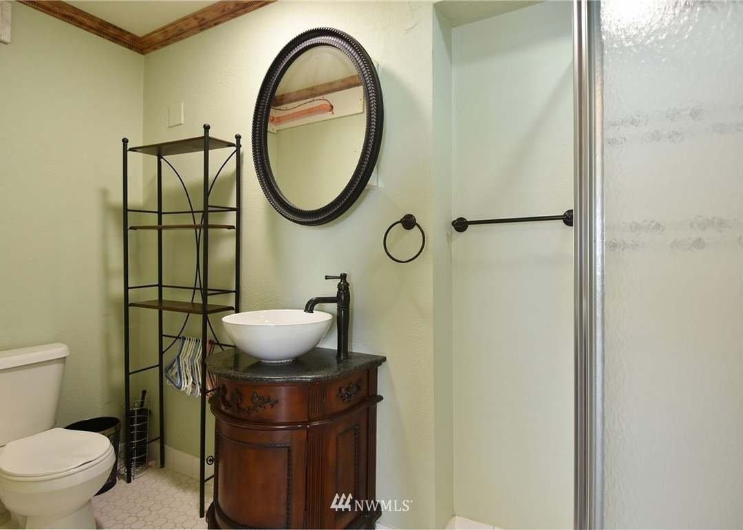 2922 Hoyt Ave #101 - Photo 3 of 4