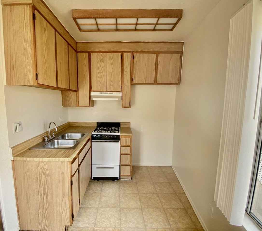 7320 Foothill Blvd - Photo 3 of 14