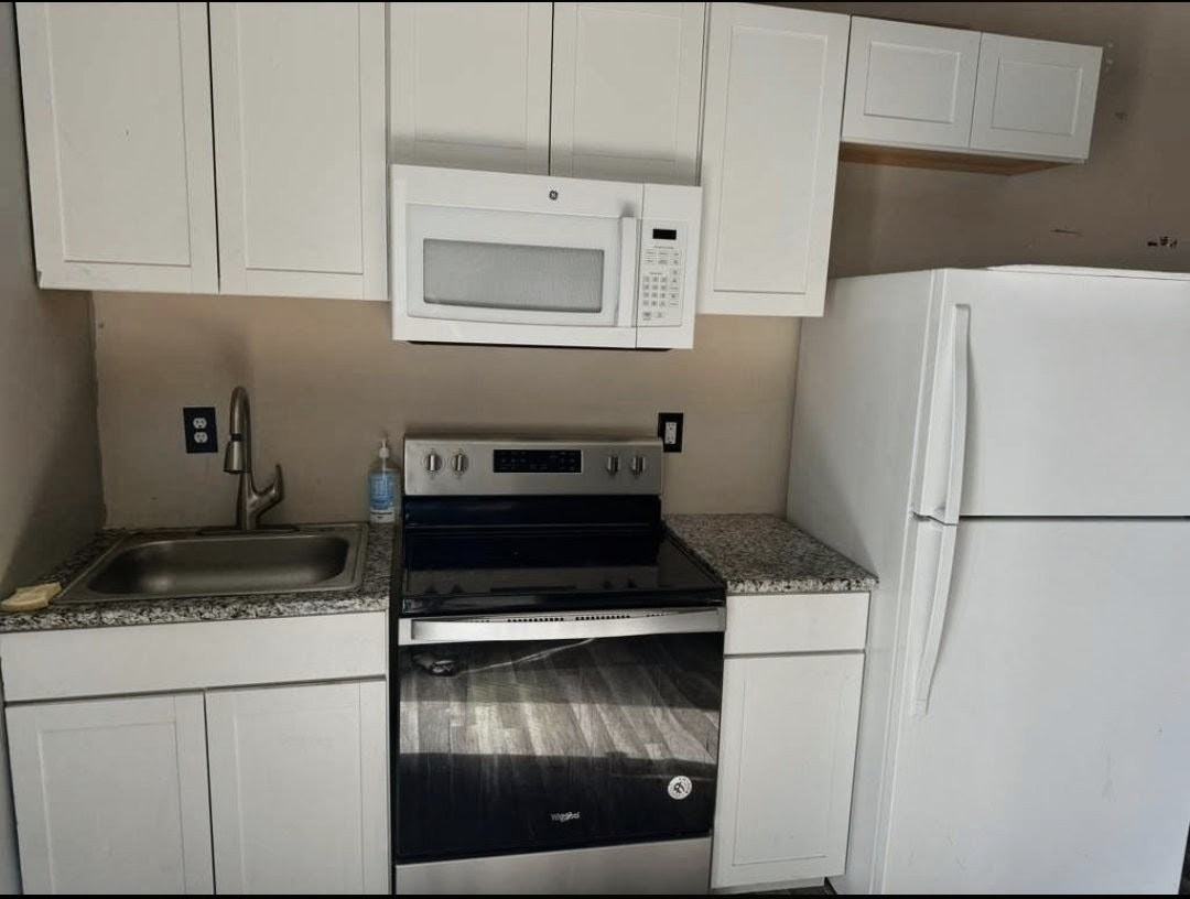 624 Washington Street, Unit 8 - Photo 4 of 9