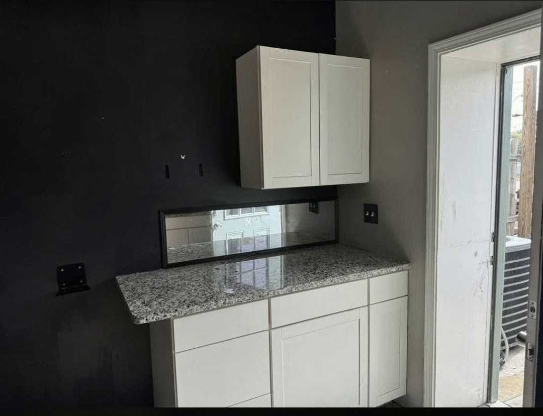 624 Washington Street, Unit 8 - Photo 5 of 9