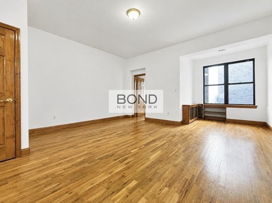 255 W 93rd St #N - Photo 3 of 8