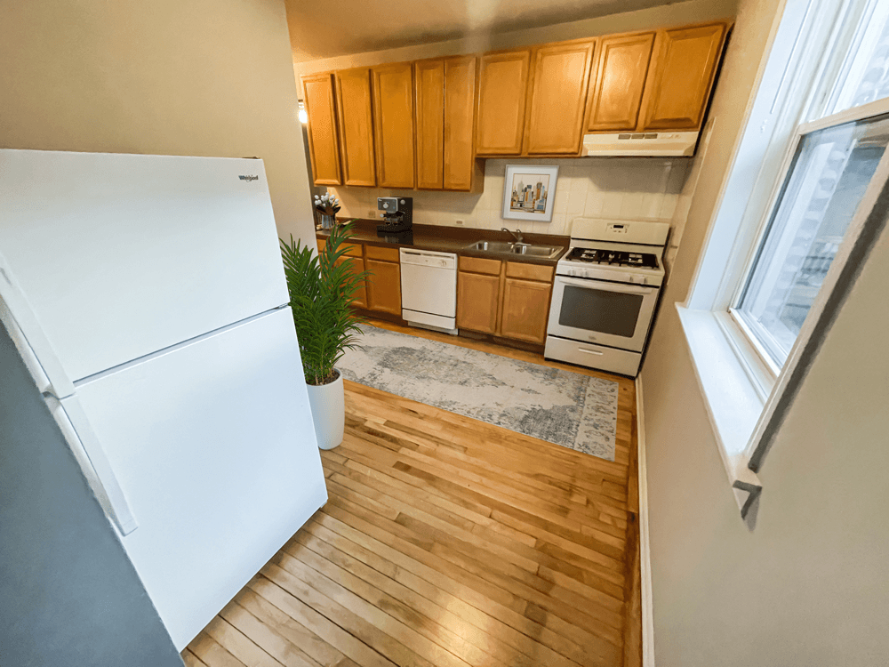 722 West Barry Avenue, Unit 1W - Photo 5 of 11