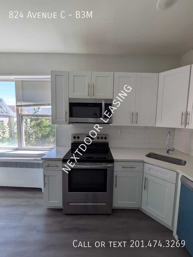 824 Avenue C #B3M - Photo 2 of 12