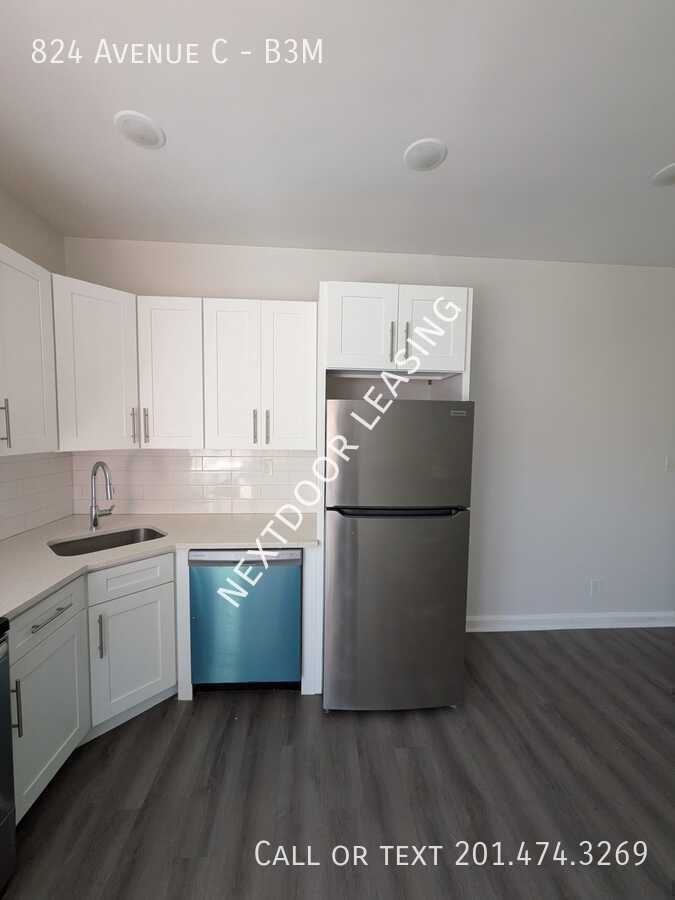 824 Avenue C #B3M - Photo 3 of 12