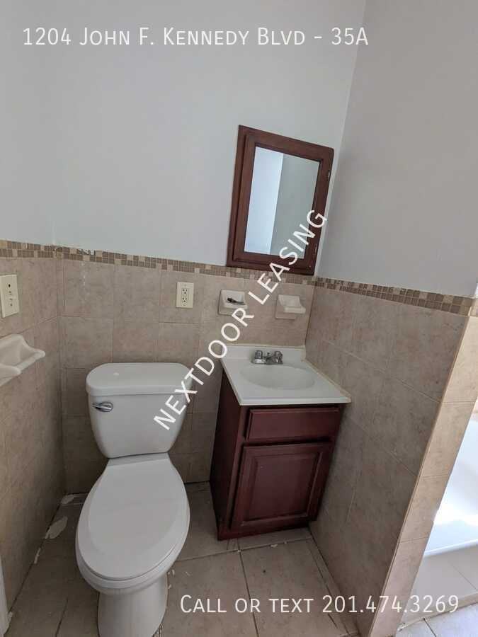 1204 John F Kennedy Blvd #35A - Photo 6 of 8
