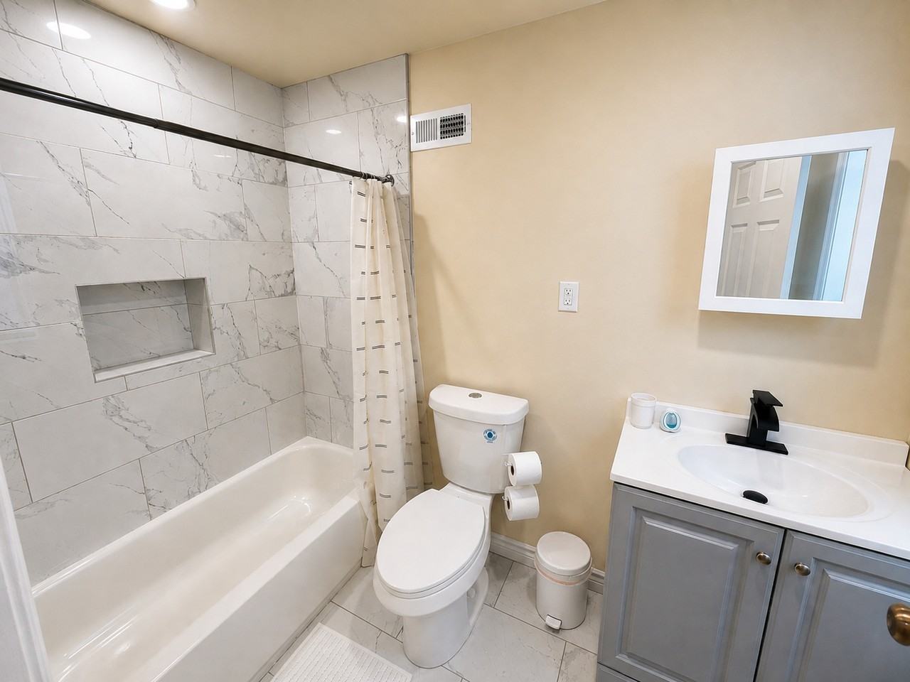 916 W Boston St ## 18 - Photo 6 of 7