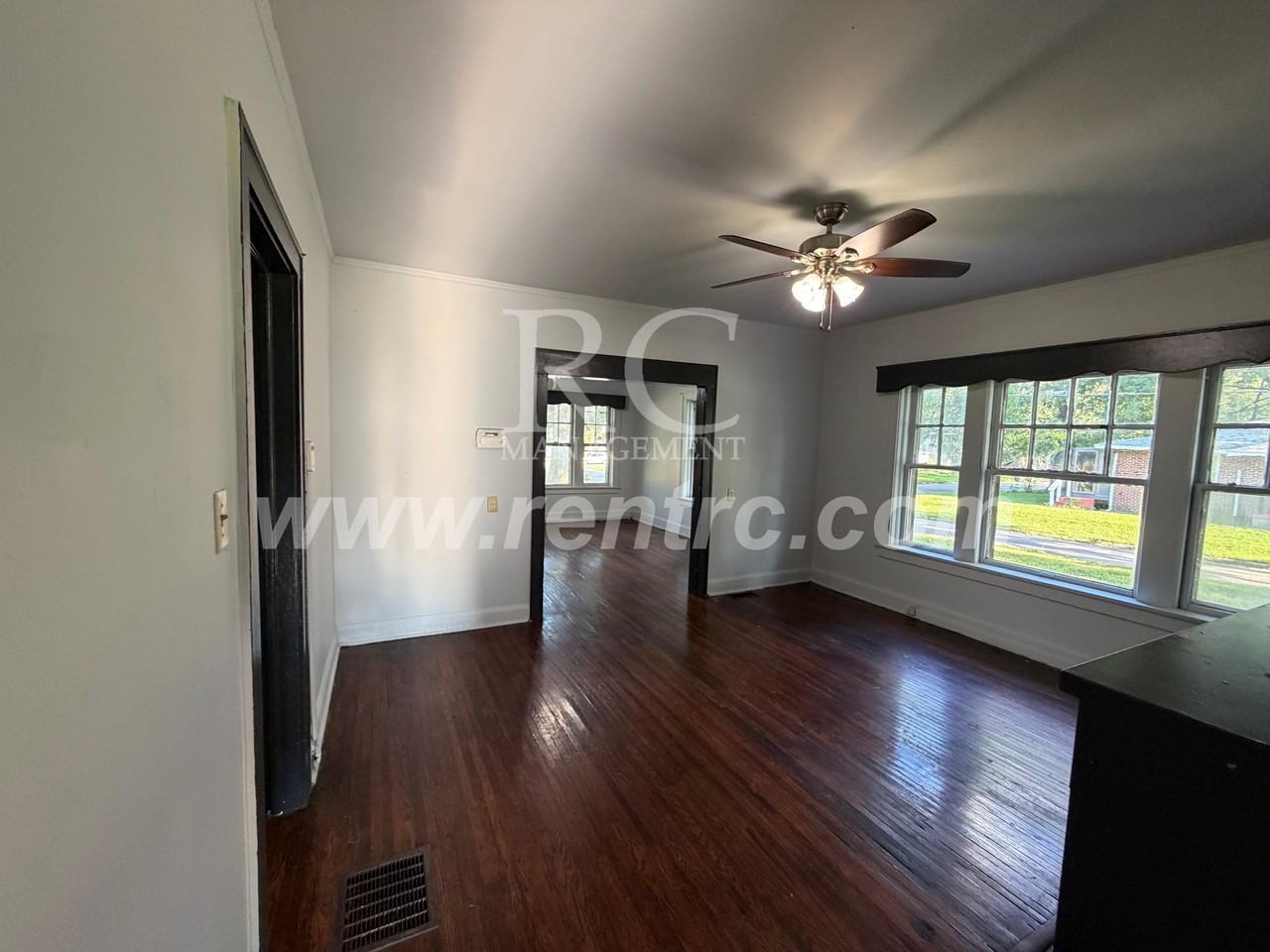 134 Grace St - Photo 6 of 11