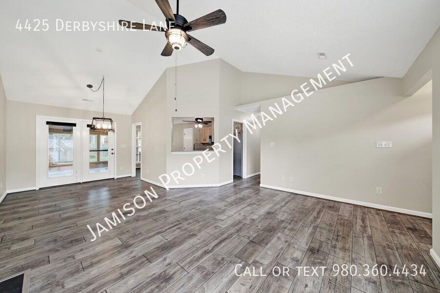 4425 Derbyshire Ln - Photo 5 of 29