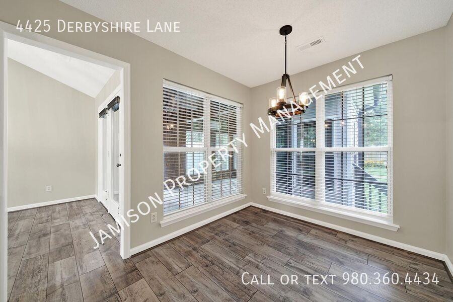 4425 Derbyshire Ln - Photo 7 of 29