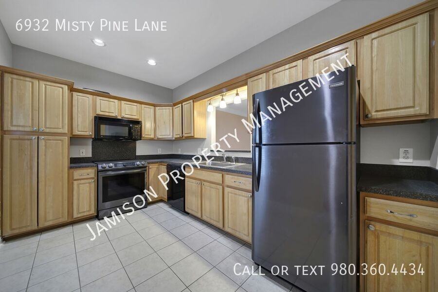 6932 Misty Pine Ln - Photo 5 of 23